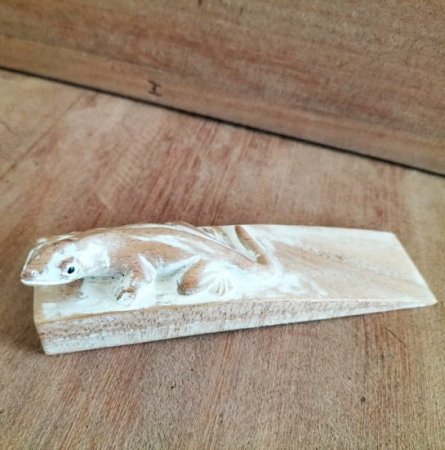 (image for) Hand carved Doorstop - Gecko