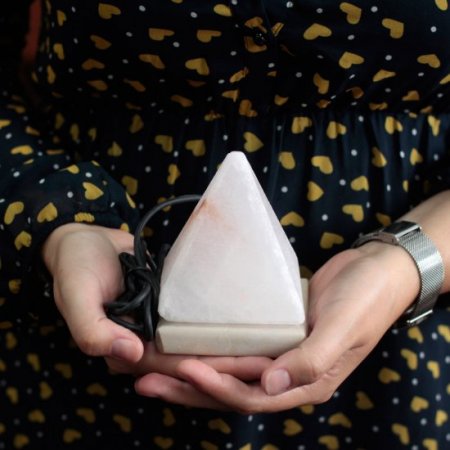 (image for) Quality USB Pyramid WHITE Salt Lamp - 9 cm (multi)