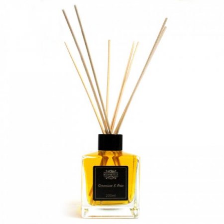 (image for) 200ml Geranium & Rose Essential Oil Reed Diffuser