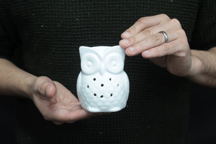 (image for) Classic White Oil Burner - Tall Owl