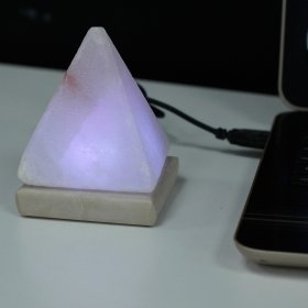 Quality USB Pyramid WHITE Salt Lamp - 9 cm (multi) Quality USB Pyramid WHITE Salt Lamp - 9 cm (multi)